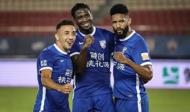 亚博体育平台-中超第一阶段积分榜：三镇展现统治力 5队陷保级区